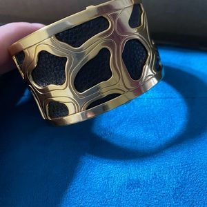 Brighton Cuff. Gold and Black